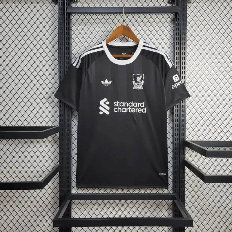 2025/2026 Liverpool Goalkeeper Black Jersey