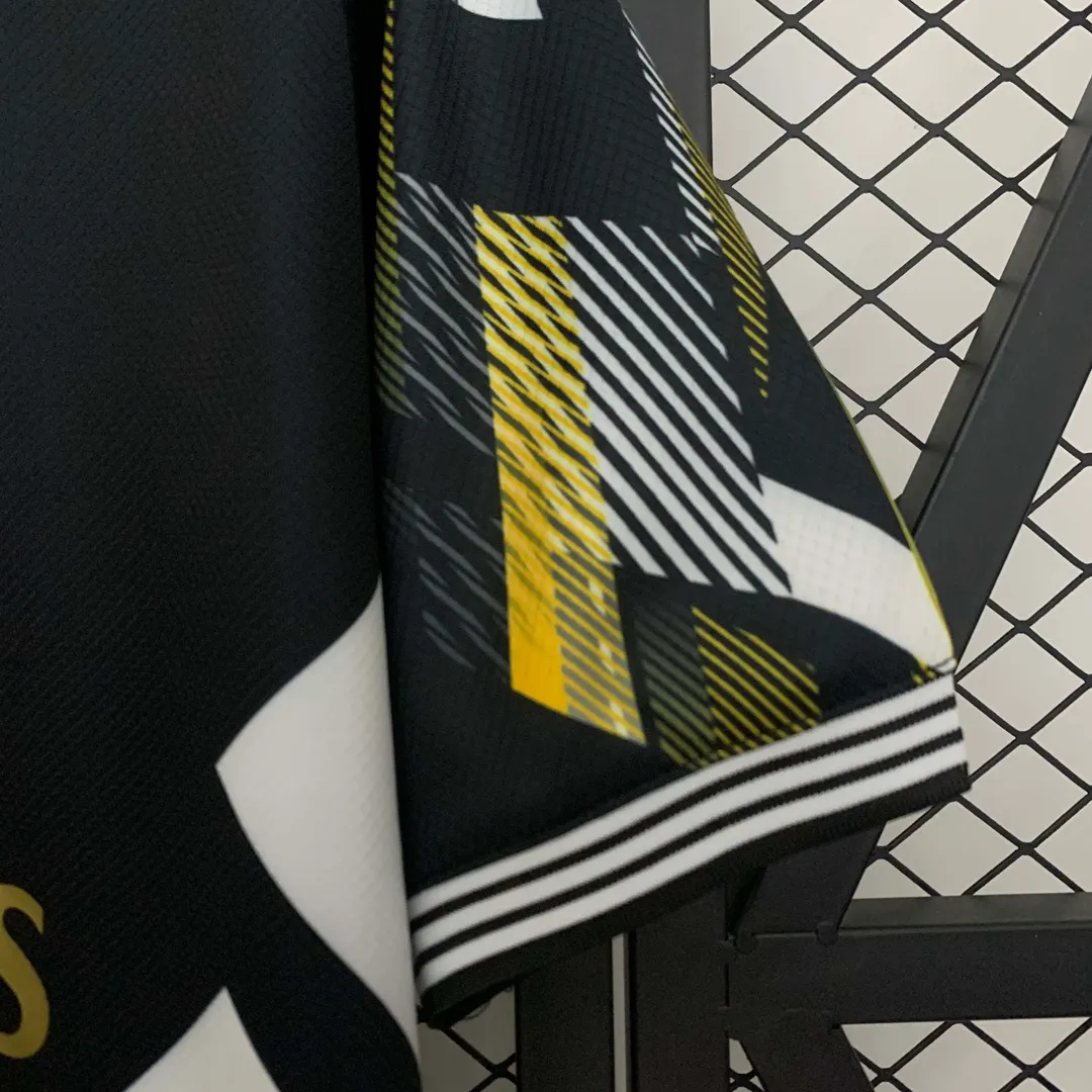 Camiseta Real Madrid Edición Especial 2025/26 Negra--5