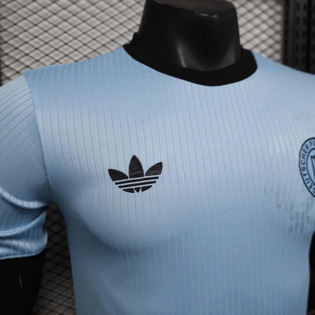 Camiseta Alemania Portero Edición 125º Aniversario 2025 Versión Jugador Azul Claro--2