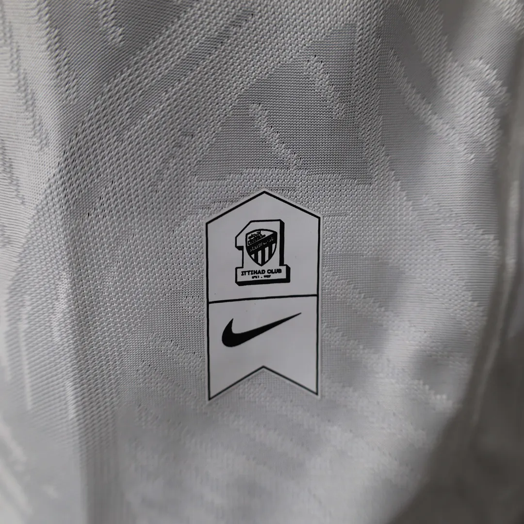 Camisola Al-Ittihad Alternativa 2024/25 Versão Jogador--9