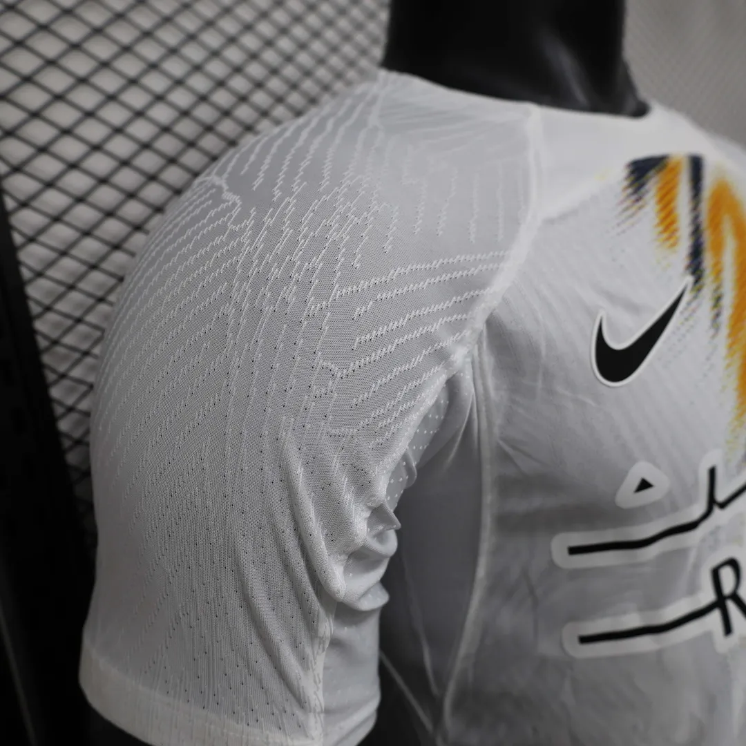Camisola Al-Ittihad Alternativa 2024/25 Versão Jogador--2