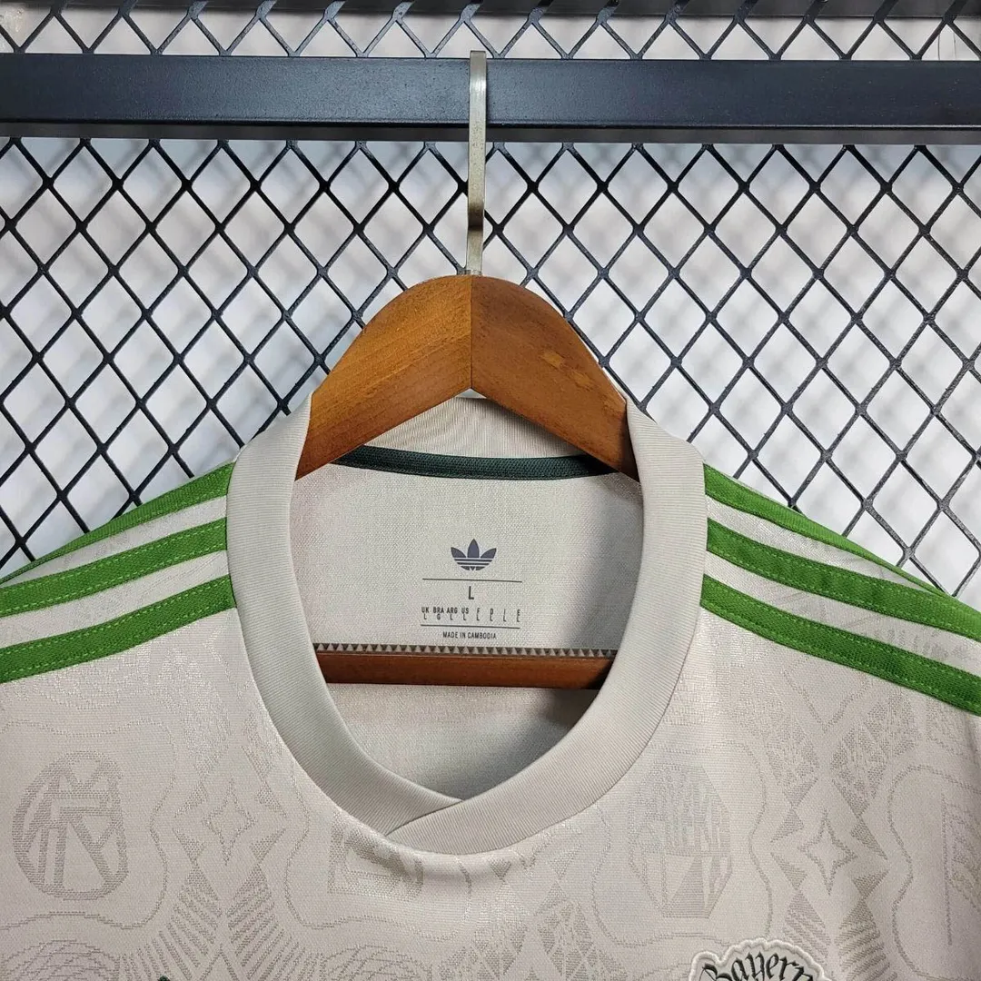 Camiseta Bayern de Múnich Edición Especial Oktoberfest 2025/26 Gris Claro--2
