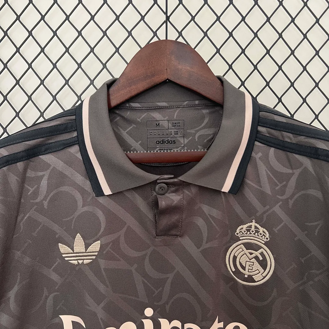 Camisola Real Madrid Terceira 2024/25--2