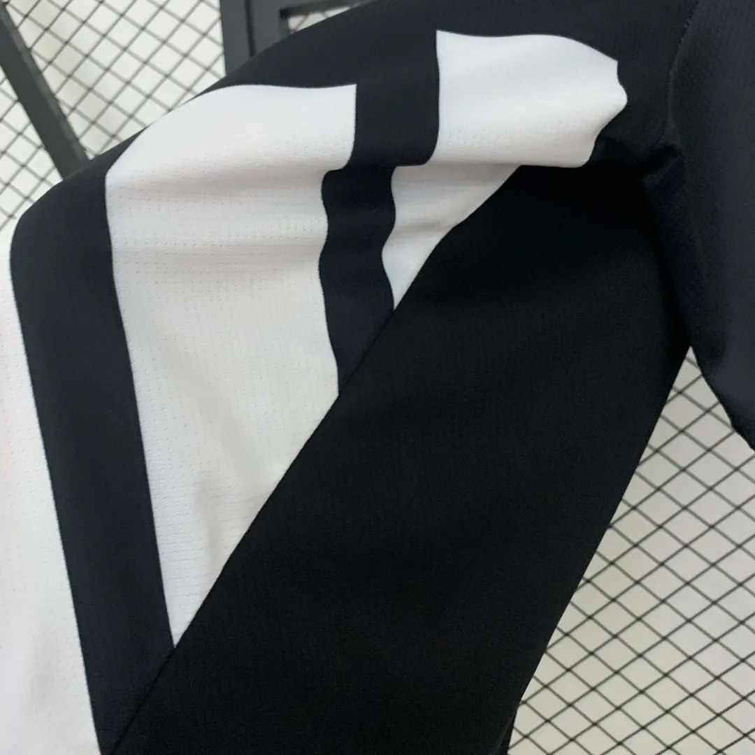 Camiseta Real Madrid Edición Especial 2025/26 Negra--6