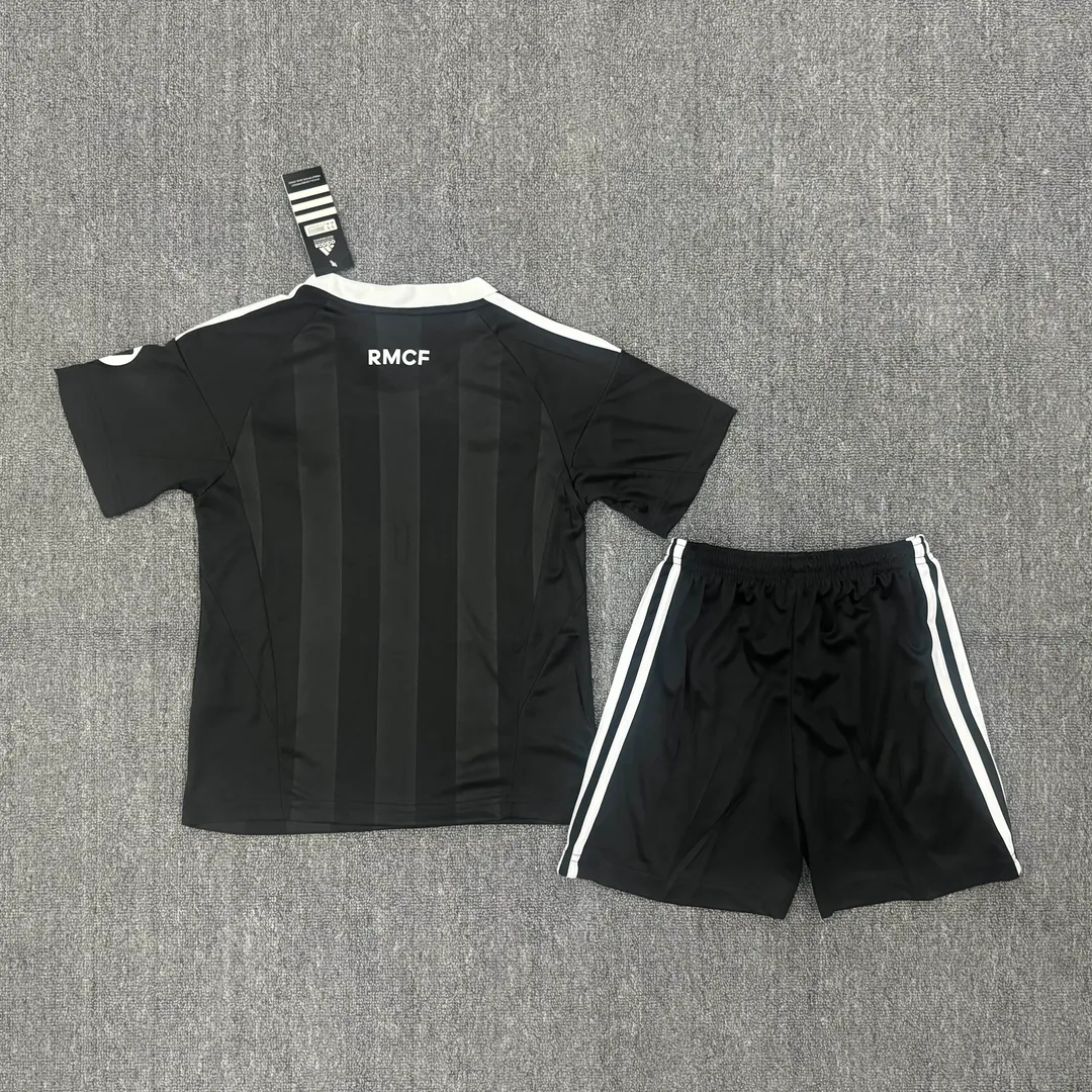 Conjunto Real Madrid Guarda-Redes 2025/26 Preto Criança--1