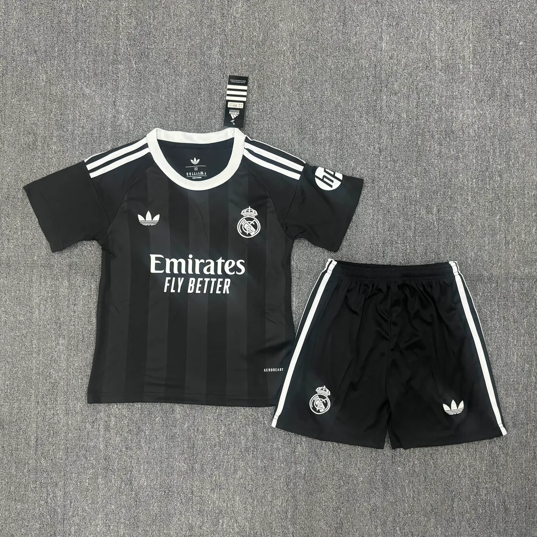 Conjunto Real Madrid Guarda-Redes 2025/26 Preto Criança