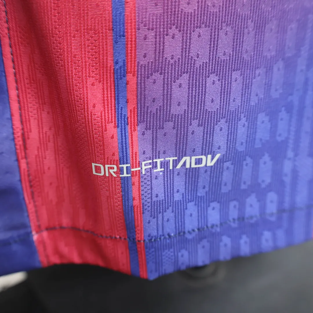 Maillot Barcelone Domicile x Olivia Rodrigo 2025/26 Version Player--11