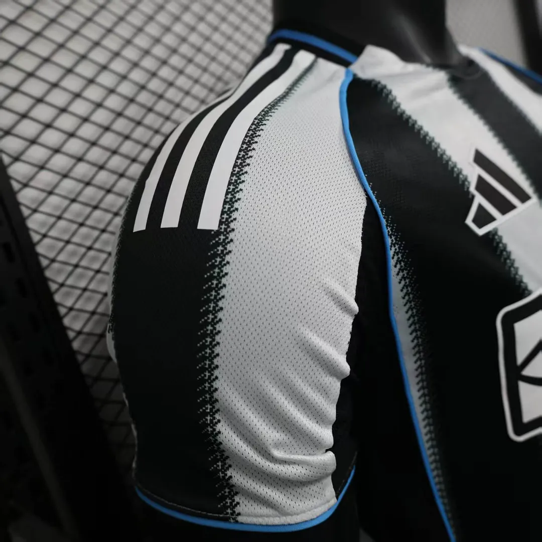 Koszulka Newcastle United domowa 2025/26 wersja zawodnicza--6