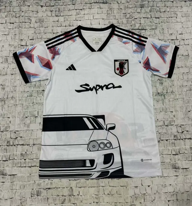 Maillot Japon Édition «Sports car» 2024